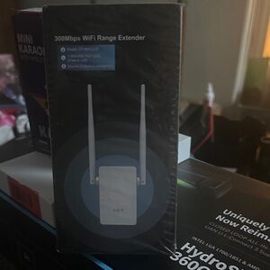 High-Speed WiFi Extender - White new in shrink wrap